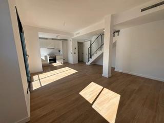Attique à Hostafrancs. Ático dúplex  zona centro de sabadell, 100 m2, terraza 45 m2, 3