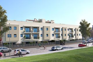 Ground floor in Avenida madrid 180