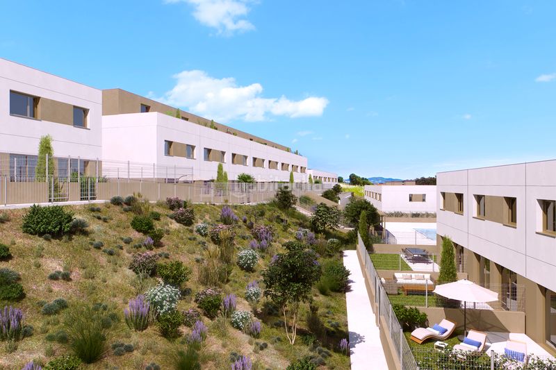 Foto 4e8091cb-2ea9-439c-82b5-fe416b60d3b2. Xalet 246m<sup>2</sup> amb piscina a Polinyà