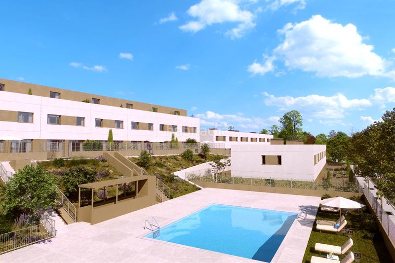 Foto e3b4d127-7d85-4ba9-ace0-4d65a7070d1f. Xalet 219m<sup>2</sup> amb piscina a Polinyà