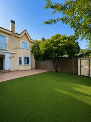 Location Maison jumelée  Avenida de madrid. Corsini inmobiliaria alquila