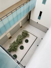 Pis  Avenida del puente cultural 8. **loft versátil con terraza, garaje y portero en avenida puente