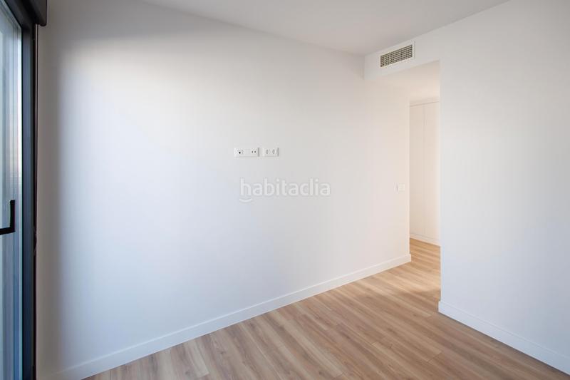 Foto 4a41e558-0f71-4560-9d45-c9bb46360709. Pis 121m<sup>2</sup> a parcela r. del supdbp palmas altas. calle rodas. Sevilla a Sevilla