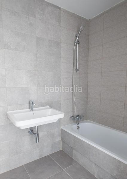 Foto 69e286f7-d629-4f13-a436-8dbec4fb8752. Chalet 216m<sup>2</sup> in palmas altas. Sevilla. parcela r. sector susdbp in Sevilla