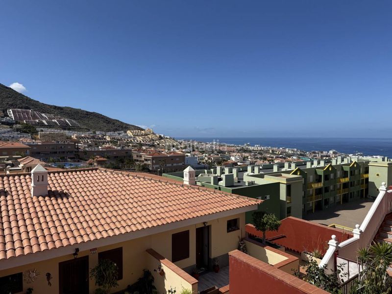 Foto cd3d5b30-0307-44b5-aae6-201855e53005. Lloguer pis amb aparcament a Playa Fañabé Alto Adeje