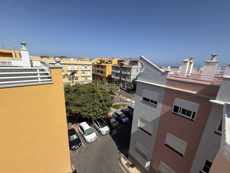 Foto 1e55b735-f43b-492a-a7aa-165e9bfee279. Pis a calle paseo areca 1 a Las Rosas Arona