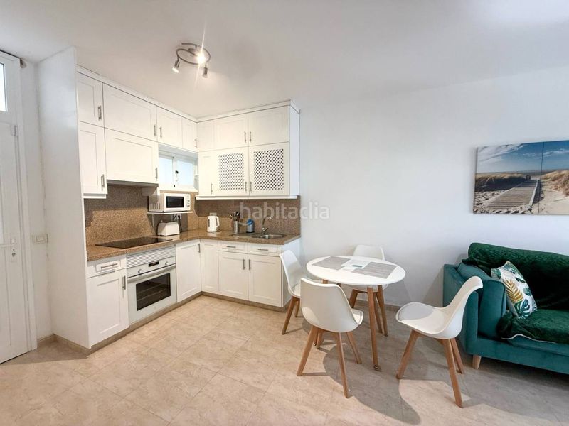Foto a0b7a0b0-45b2-465d-aadd-bfb79a3fd83a. Alquiler piso  en alquiler en residencial eureka en Arona