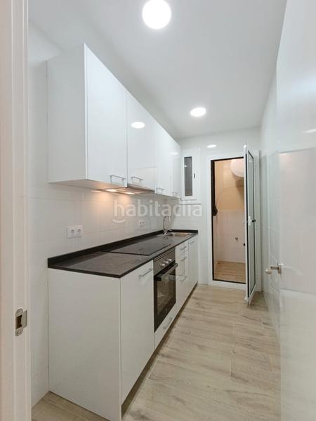 Foto 4301982b-d999-4a52-b54a-5c04210d3bd6. Alquiler piso en Prosperitat Barcelona