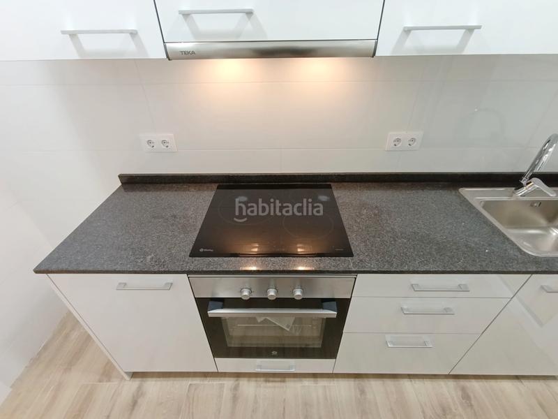 Foto 67dd242f-a2b4-4c22-a941-6bf6d945a968. Alquiler piso en Prosperitat Barcelona