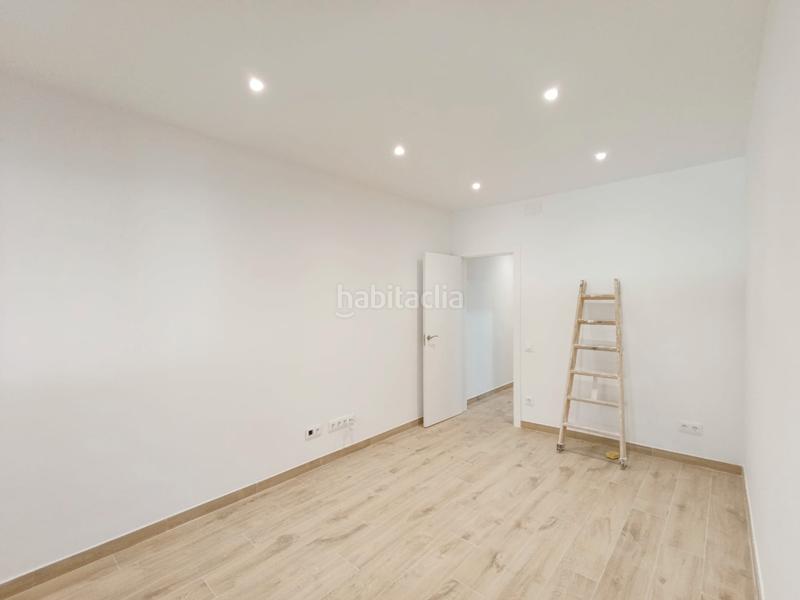 Foto 78a8fe4a-a91c-40dd-b9b9-a8c280146d2d. Alquiler piso en Prosperitat Barcelona