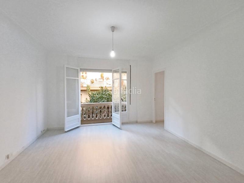 Foto a8b6db75-74cb-46ee-a5be-fb1ad7d95c12. Alquiler piso en Sant Andreu de Palomar Barcelona