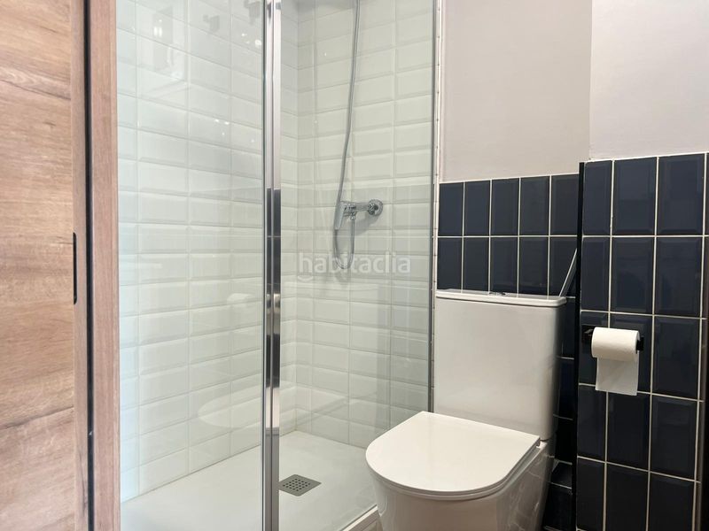 Foto 2381fbbd-5263-4998-a148-97a8f2bbb45c. Dúplex amb calefacció a La Verneda - La Pau Barcelona