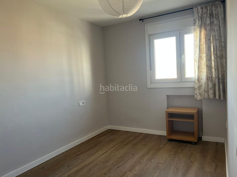 Foto 2a45b8ec-f30a-473a-80fd-0410502643ae. Dúplex amb calefacció a La Verneda - La Pau Barcelona