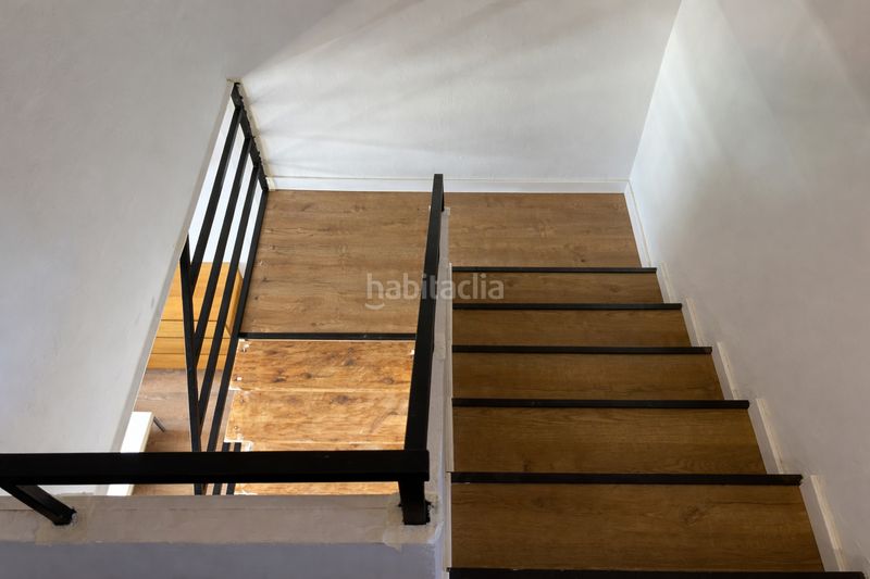 Foto 3b3fca4e-669a-4e6e-9dbc-a3fd13e771a2. Dúplex amb calefacció a La Verneda - La Pau Barcelona