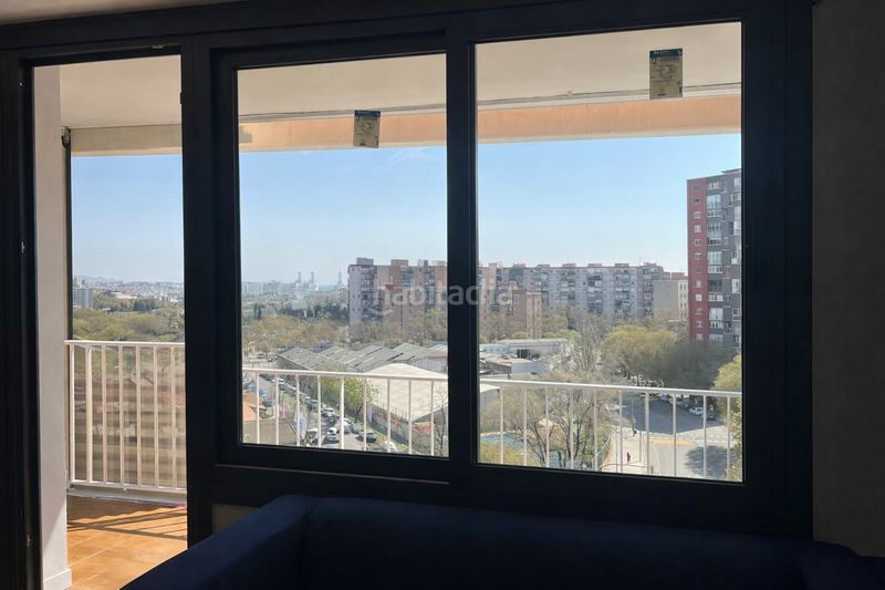 Foto 8dfbe121-465a-4136-b068-59013b3b3f79. Dúplex amb calefacció a La Verneda - La Pau Barcelona