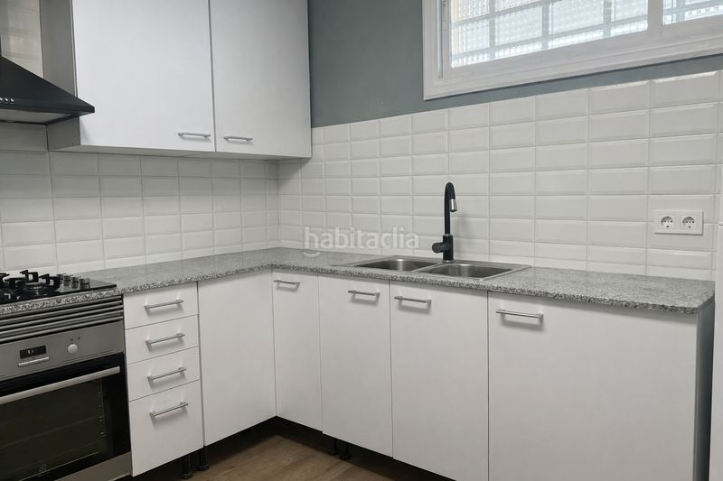 Foto a192ba3e-fc84-4792-b3a5-a1bc62643799. Dúplex amb calefacció a La Verneda - La Pau Barcelona