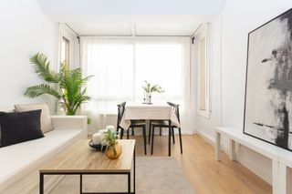 Piso  Carrer renaixement. Piso reformado con encanto en ègara (terrassa)