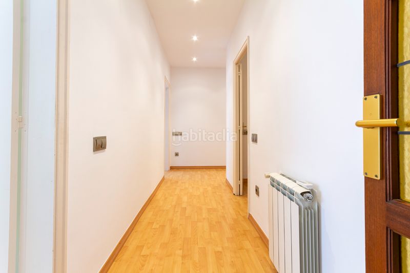 Foto cdde0a92-fa1c-4966-81a7-495394719621. Pis amb calefacció aparcament a Ca n'Aurell Terrassa