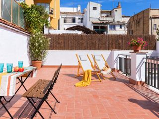 Duplex  Carrer de la parellada. Despacho tipo dúplex con gran terraza privada en el centro de vi