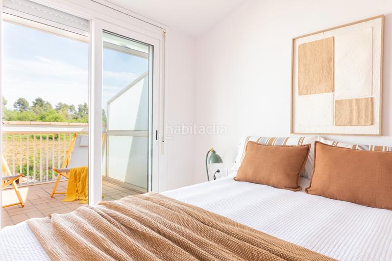 Foto b9becd12-abc4-4027-b109-dededad1850d. Dúplex  reformado con terraza en edificio con piscina, ascensor y parking en Sant Martí Sarroca