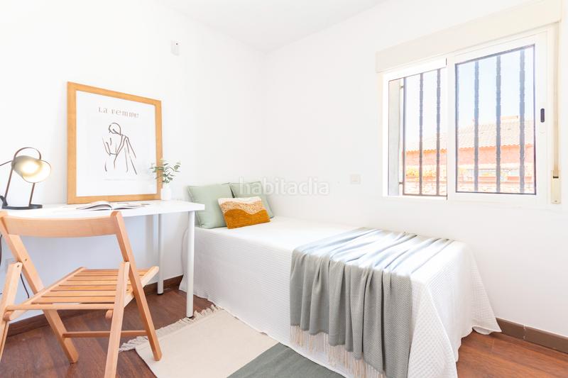 Foto e1005a25-094e-4b29-bd40-91c9e6aa4424. Casa aparellada amb xemeneia a Castellnou-Can Mir-Can Solà Rubí