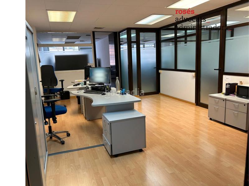 Foto a2995997-3272-4268-a438-37f6220834f4. Büro mit heizung parking in Vila de Gràcia Barcelona