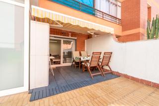 Appartement  Avinguda meridiana. Piso con gran terraza ideal familias
