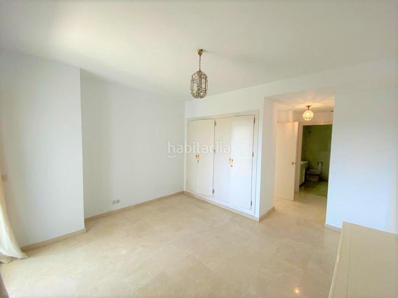 Foto 79bf6cbf-a3c1-4479-a27b-7f2c7c827127. Apartment with parking pool in Guadalmina Alta Marbella