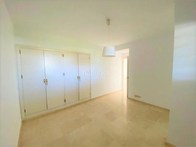 Foto b2b296be-db0f-4c2a-831f-c15749a69588. Apartment with parking pool in Guadalmina Alta Marbella