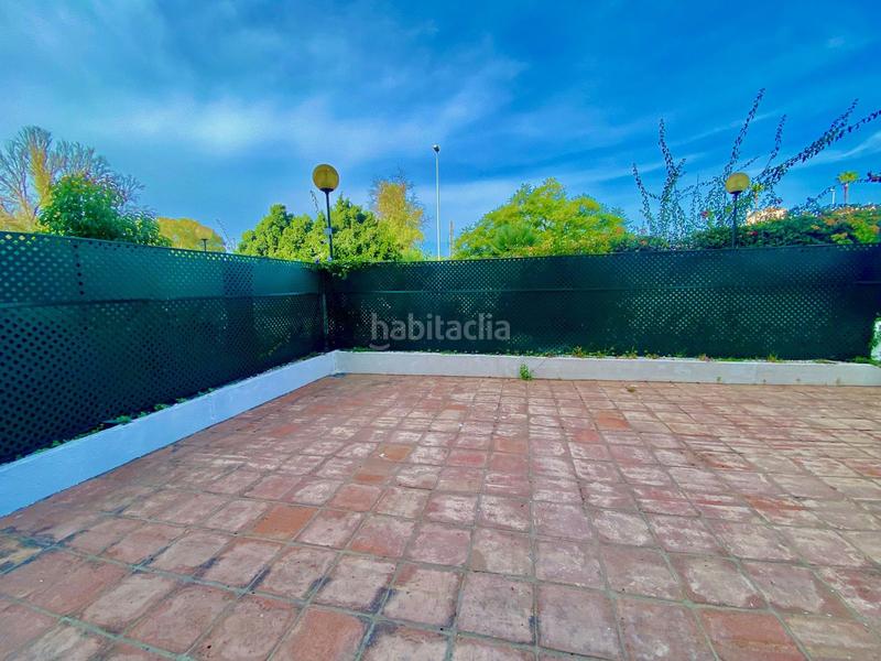 Foto b5fb8a1d-5833-400a-a3fc-7b0d8bb6a9e3. Planta baja en Nueva Andalucía centro Marbella