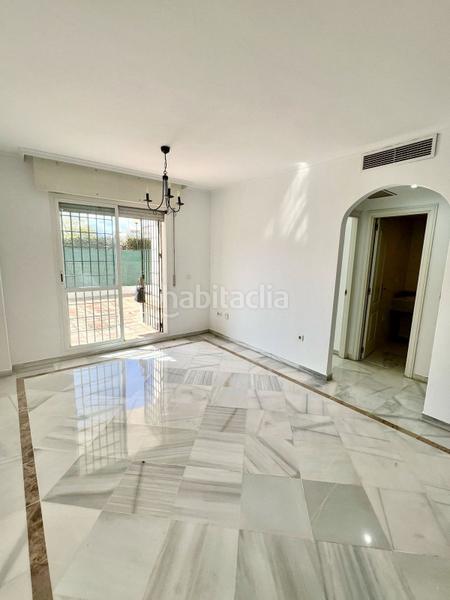 Foto 2b36d282-fee9-4440-a9ce-88b7cc538298. Rez-de-chaussée avec parking piscine dans Nueva Andalucía centro Marbella