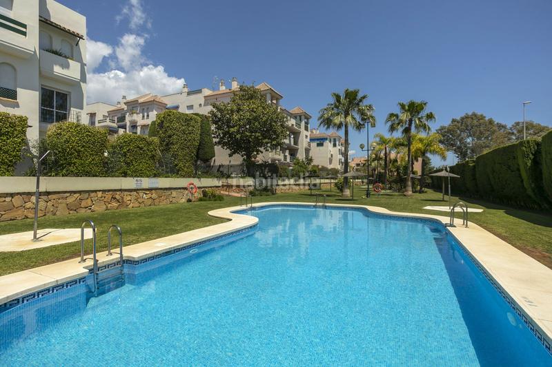 Foto c54ddc36-42be-4faa-80a0-40b881b8feed. Rez-de-chaussée avec parking piscine dans Nueva Andalucía centro Marbella