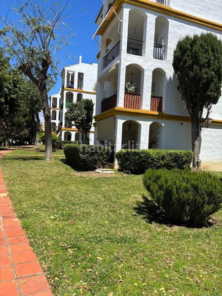 Foto f4614aad-f272-427e-a2a6-f7e2511a78b8. Piano terra con piscina in Nueva Atalaya Estepona