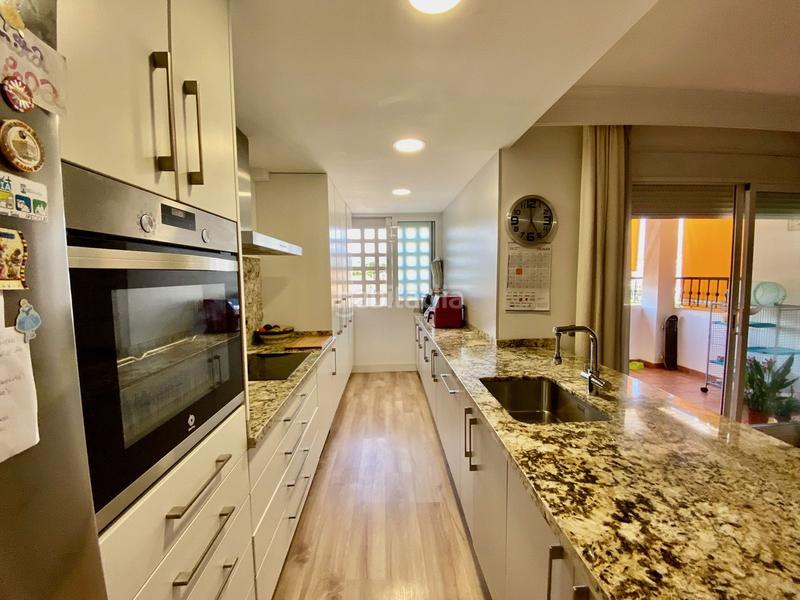 Foto 9ff98fe4-7acb-4170-8885-947fa8fcb9c6. Zweistöckige wohnung mit parking pool in San Pedro de Alcántara Pueblo Marbella