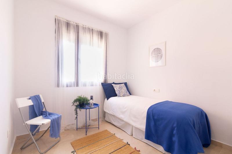 Foto 510d1894-b6ad-4253-a985-6e91df4d3cb4. Apartament amb aparcament piscina a puerto de Estepona Estepona