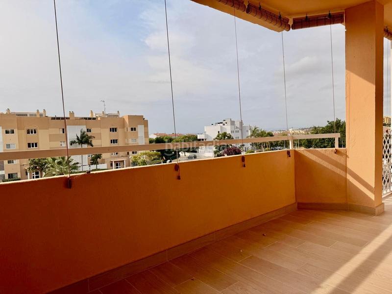 Foto 10b74ae4-bd55-49c0-8167-3d375fe42156. Affitto piccolo appartamento con parcheggio piscina in Estepona