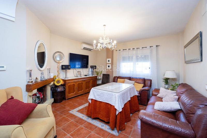 Foto 95bfd08b-e13f-4211-8b7b-8ab90524b588. Xalet a calle titán 8 a Ogíjares