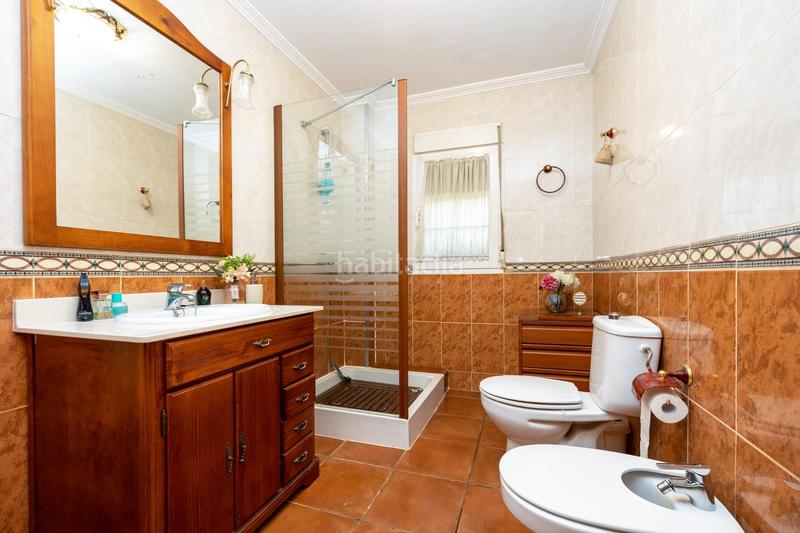 Foto b0ae2733-3863-4f53-86ff-f436d50620af. Xalet a calle titán 8 a Ogíjares