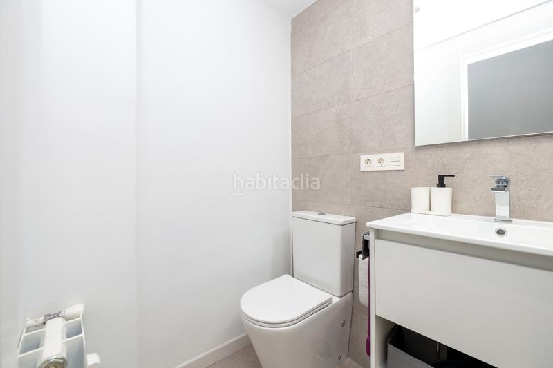 Foto f0ae9cbe-1747-4ab2-be28-bfe35b19e228. Pis a calle melchor almagro 9 a Camino de Ronda Granada