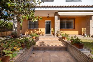 Chalet in Calle quinto centenario 9