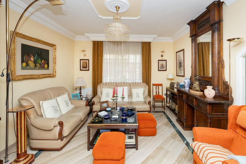 Foto 2ec9953e-82f7-4eae-a4cf-24160f784ea5. Casa pareada en Cájar