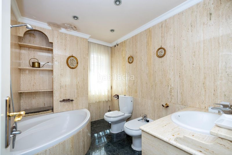 Foto 3ab92640-7e38-44e4-9800-6f635444c4b6. Casa pareada en Cájar