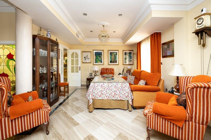 Foto c0a3fc13-f9db-4b64-bb28-0babad211e02. Casa pareada en Cájar