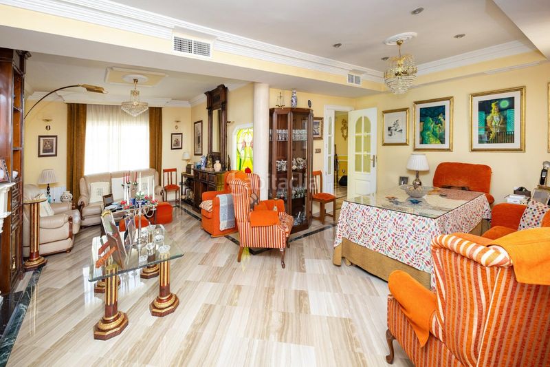 Foto cf8e939e-295f-4bcc-887a-815ba6065a8c. Casa pareada en Cájar