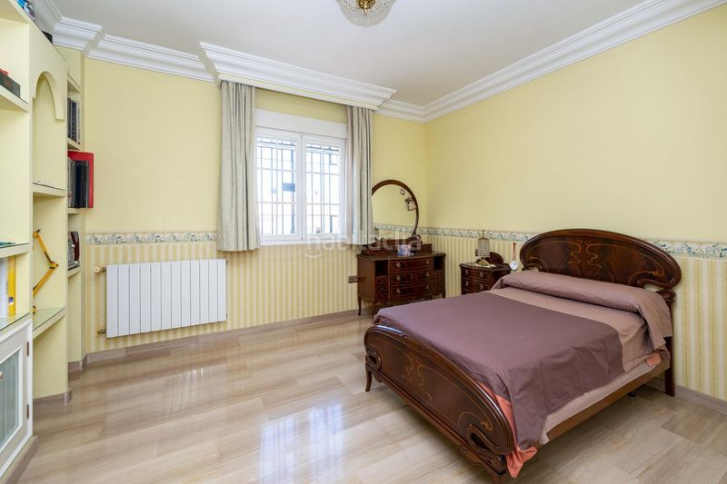 Foto ef4730a2-39ea-4692-9bb8-1bce5466c7c1. Casa pareada en Cájar