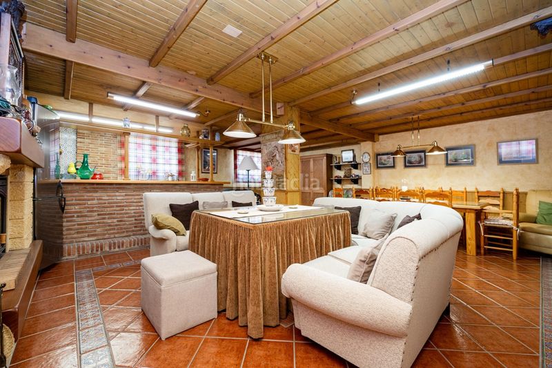 Foto f86bdb15-423b-45e6-9239-cba85ec02d54. Casa pareada en Cájar