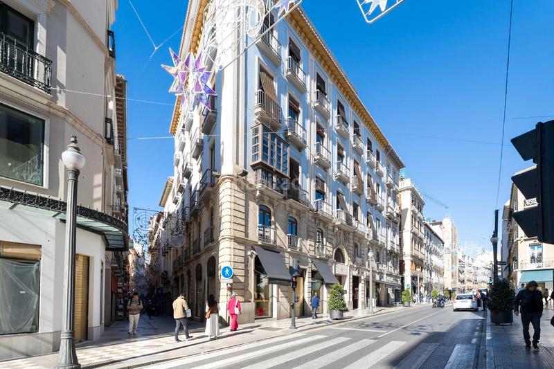 Foto bd55565c-f289-4169-b67a-4cfd067b88d2. Local comercial en Centro - Sagrario Granada