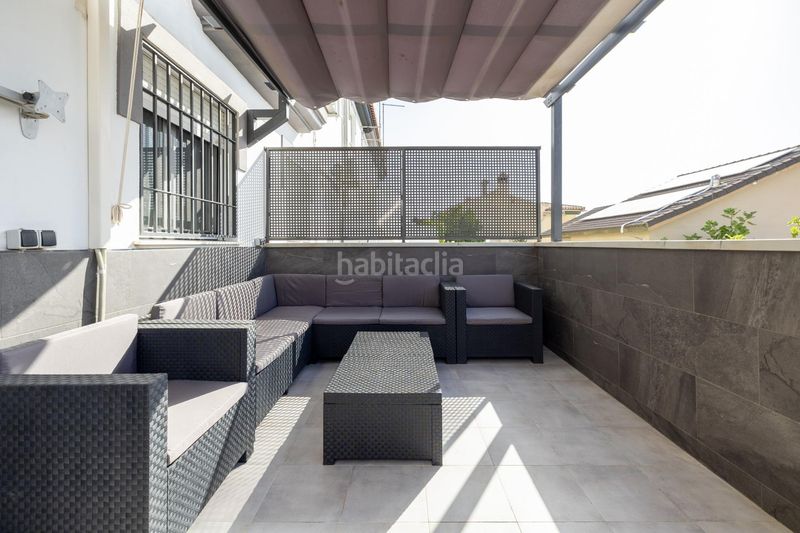 Foto 0e9be019-3a80-4324-bf31-0825eb8ba493. Maison jumelée avec terrasse dans Barrio de la Vega Monachil
