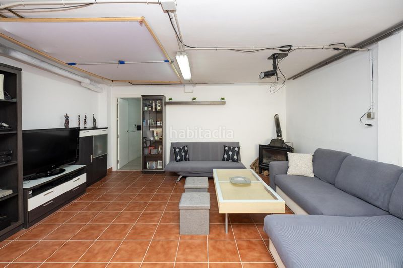 Foto 41c41cd8-29ab-4dd3-a447-398045333c81. Maison jumelée avec terrasse dans Barrio de la Vega Monachil
