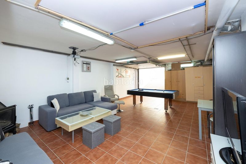 Foto ae58347b-51f6-4252-ac1b-cb93a481666d. Maison jumelée avec terrasse dans Barrio de la Vega Monachil